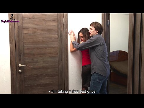 ❤️ Cuireann Realtor Gnéasach a cuid púitsí agus a fucks uirthi féin agus í ag díol a hárasáin - Krempai ❤❌ Porn ardchaighdeáin uainn ga.hentaidude.ru ❤